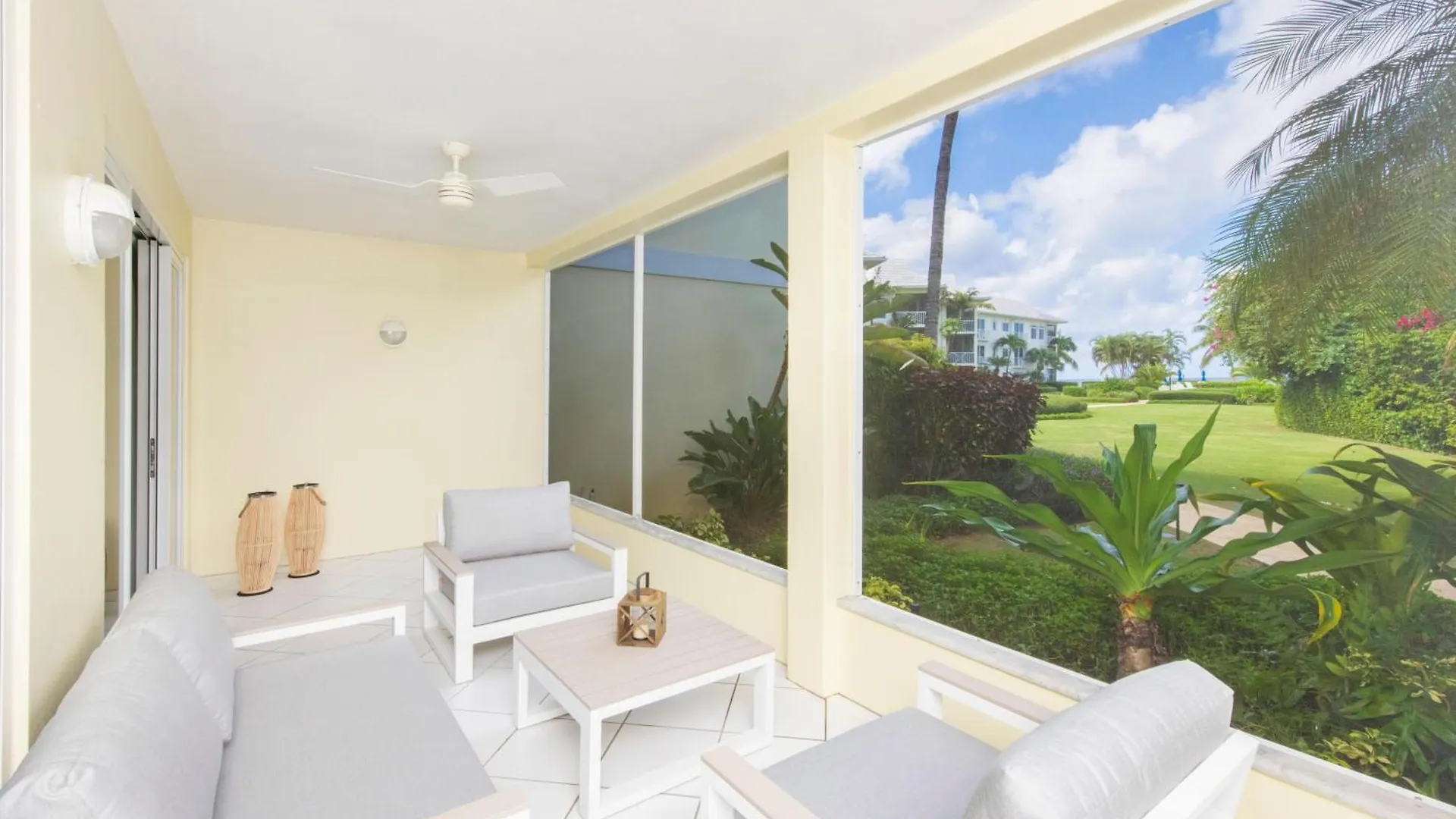 Crescent Point #9: 3Bed Condo Dog City Feriehus